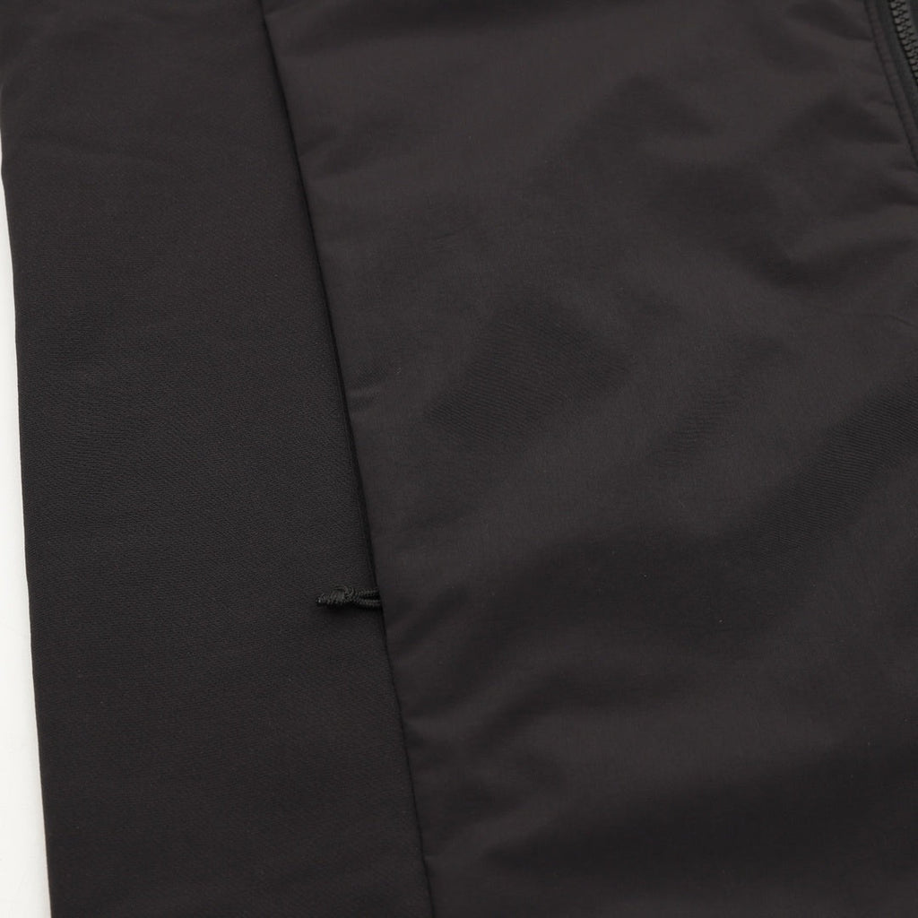 Arc'teryx Atom Series Men's Hooded Lightweight Insulated Jacket in "Black"