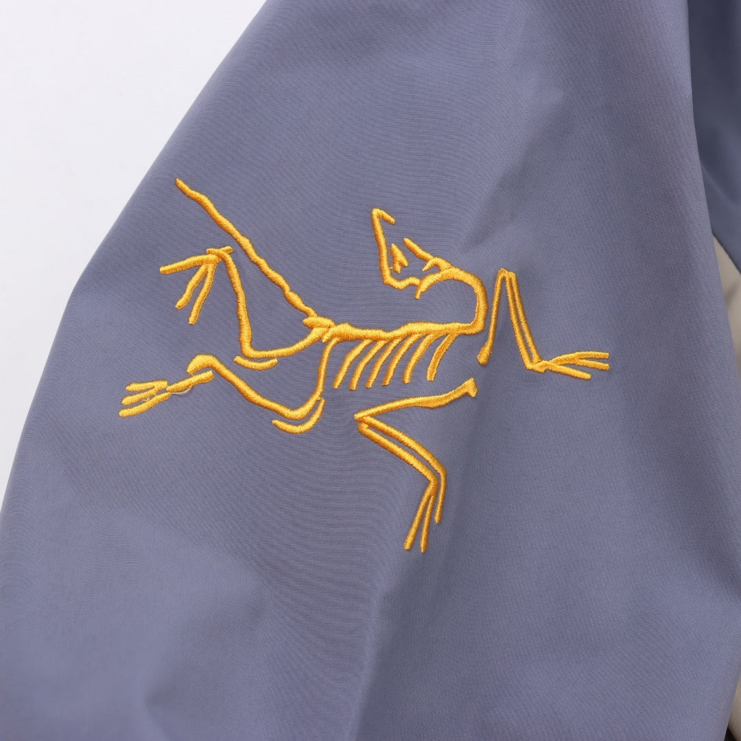 Arc'teryx Alpha SV Series Men's GORE-TEX Hooded Jacket "Dusty Blue & Beige"-Limited-edition shell jacket