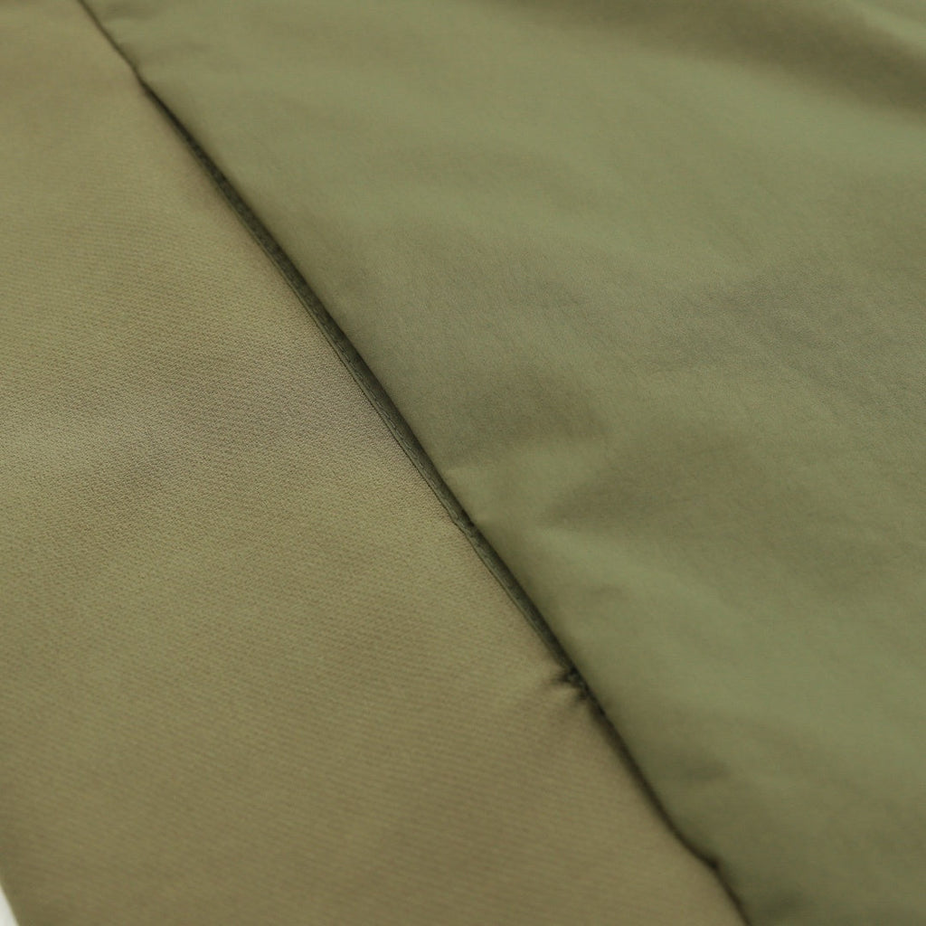Arc'teryx Atom Series Men's Hooded Insulated Outdoor Jacket in "Dark Green"